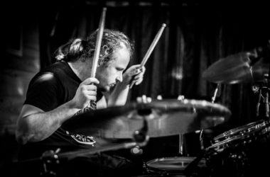 peter scheffer drummen - foto door ted gijsman