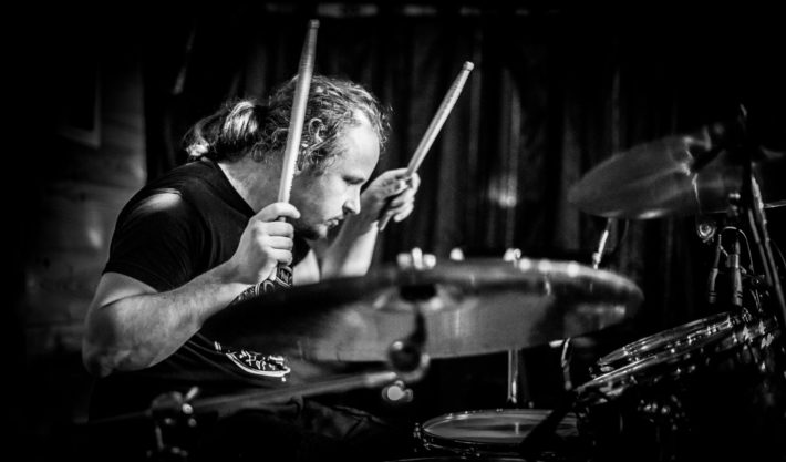 peter scheffer drummen - foto door ted gijsman
