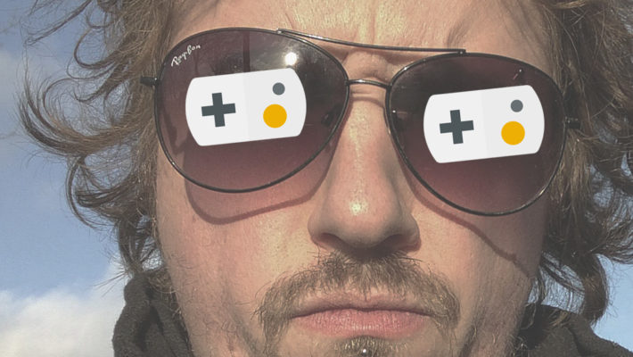 retrogamepapa met gameliner logo op zonnenbril