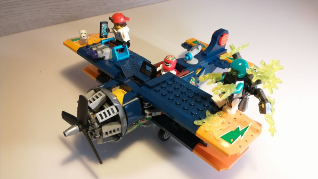 volledige set stuntvliegtuig en lego minifigures