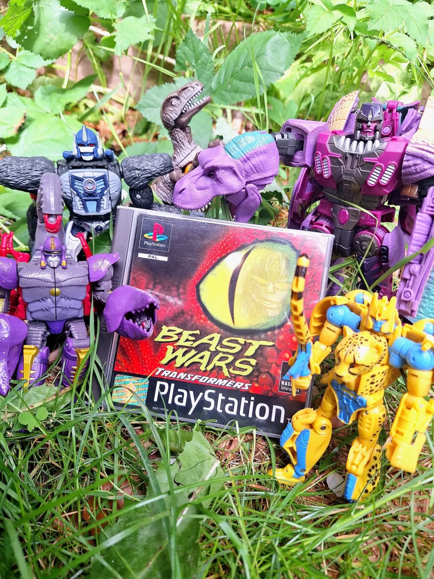 Day 3: Beast Wars in nature with actual Transformers Beast Wars toys!

For #RCEWorldCup2026 by @retrocollectiveeurope
Group C(ool): me, @jashretro and @memorycardvault

I always loved the art design of an animal eye with reflection. Back in the day when this series was still on TV, it inspired me to do an album design like this for a CD release. I'll seek that out one day.

#retrogames #playstation #ps1 #transformers