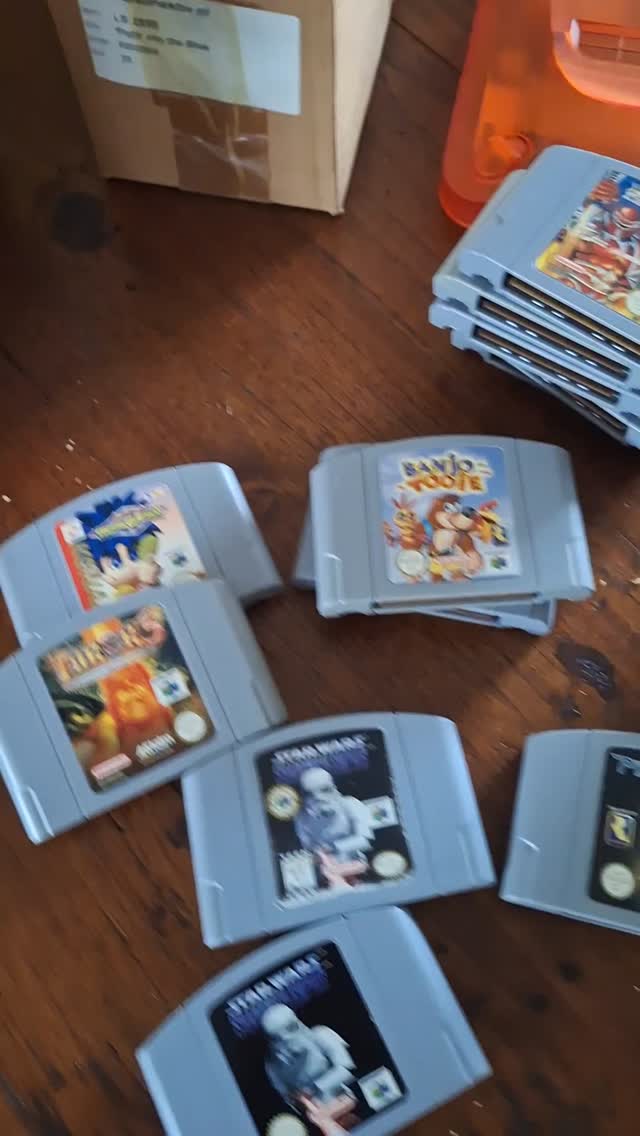 N64 resurgence in da hizzouse with the Analogue 3D!

#n64 #videogamecollection #nintendo #games #analogue3d