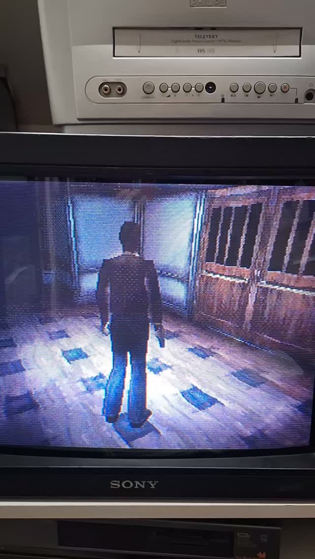 US version of Silent Hill has a unique enemy that was censored in the rest of the world.

#silenthill #survivalhorror #retrogaming