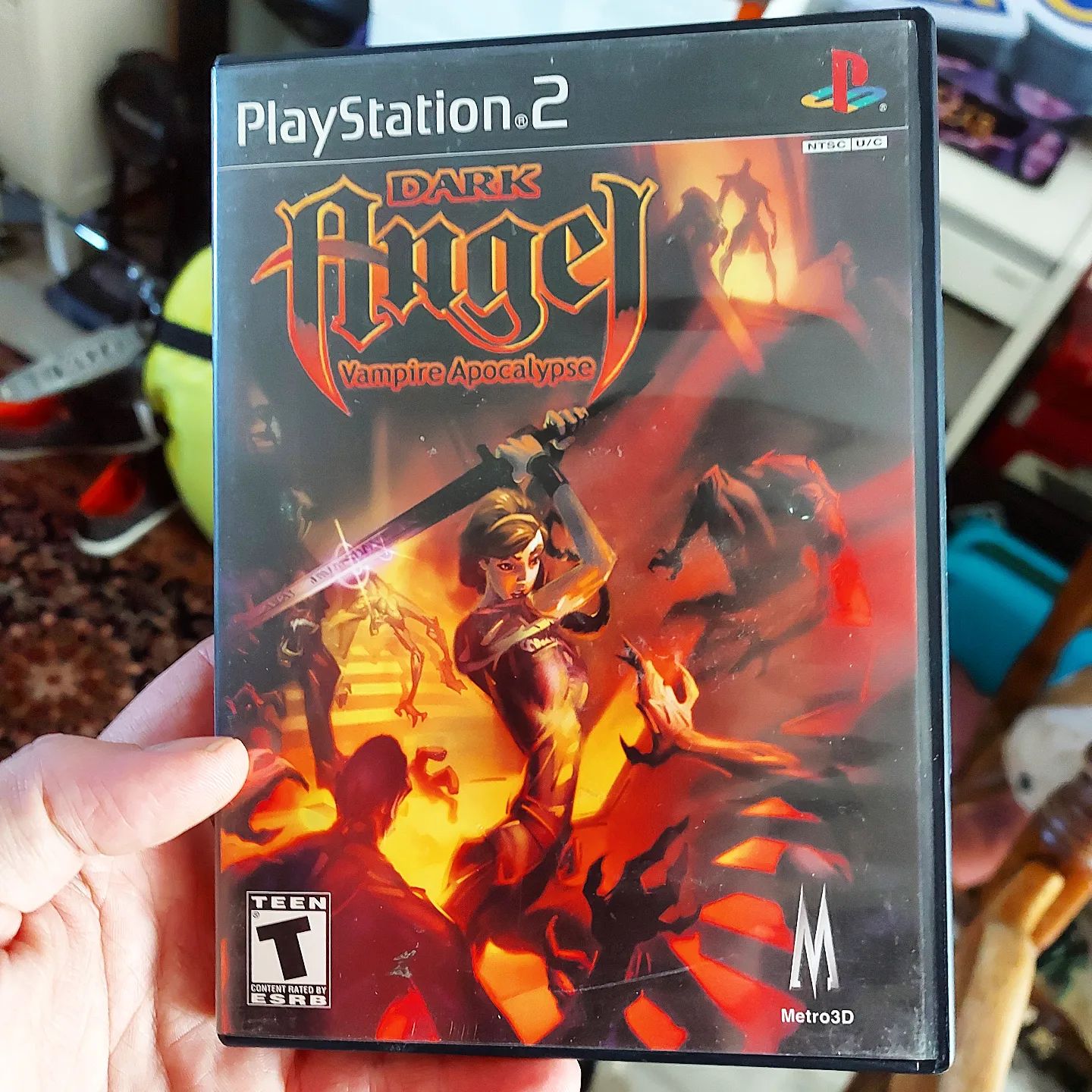Dark Angel, a weird unknown title which didn't get a pal release! It's peculiar and within the realm of "decent and OK". It's interesting, but the main criticism is that it hasn't got co-op mode, with it being a top down hack and slash, that is a miss. 

One of those things which I've always done as soon as I received my first console, is searching for unknown, weird titles. Often they are also way cheaper. Thanks to this I've gotten to know, play and own Shadow of Memories, Hellnight, Megaman Legends, Ico, Torico, N2O amongst many others. I sometimes tend to forget this trait about collecting!

#retrogamepapa #gaming #gamecollector #gamecollecting #retrogames #retrogamecollector #ps2 #importgames #diabloclone #darkangel #hiddengems