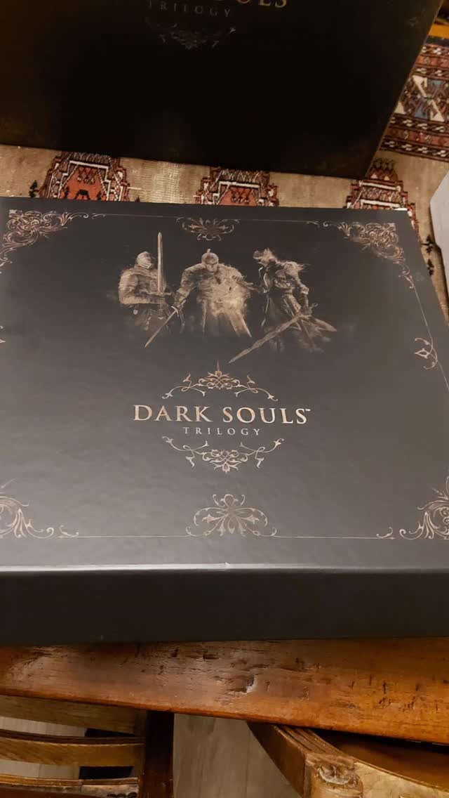 Dark Souls Trilogy collector's edition is absolute 🔥

I've had this for a while now, but to obtain it I went through an adventure of constant setbacks... Untrustworthy sellers, preorder getting canceled. But like in the games, I persevered, haha!

#darksouls #videogames #collectorsedition #fromsoftware