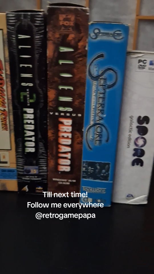 The very modest amount of big box pc games I own, plus one Amiga one!

I'm not a collector of pc games, but these were games I really wanted to have a big box version of. Spore is the exception here, it's a nice edition we found at a flea market. 

I'm especially happy with the Indiana Jones one, as that's one of my favourite games of all time.

#pc #retrogaming #videogames #games #bigbox