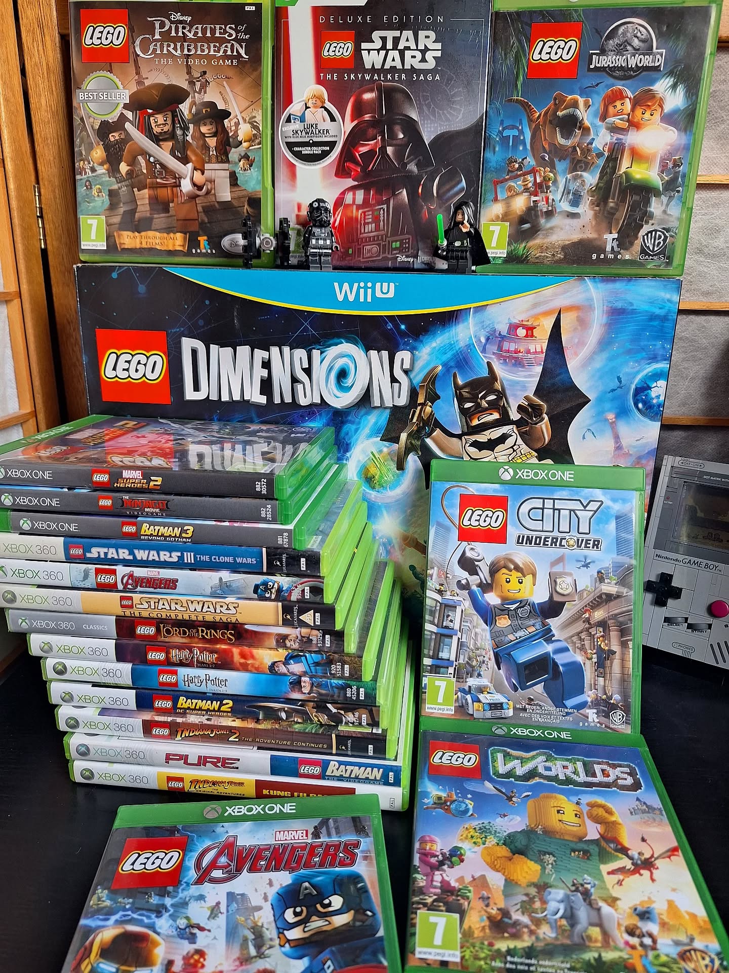 L for LEGO games. There's so many Lego video games it's cray cray!

For #rcea2z by @retrocollectiveeurope

I have almost all of the Traveller's Tale games, on the xbox systems mainly. I still need a couple. There were also Lego games before, on pc, ps1 and n64 and I have some of those too.

#videogames #lego #retrogaming #gamecollecting