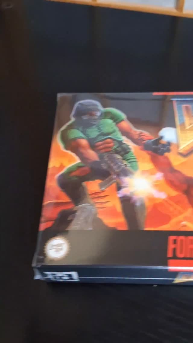 Let's unbox the improved DOOM version for the SNES!

#limitedrun #doom #retrogames #videogames #snes