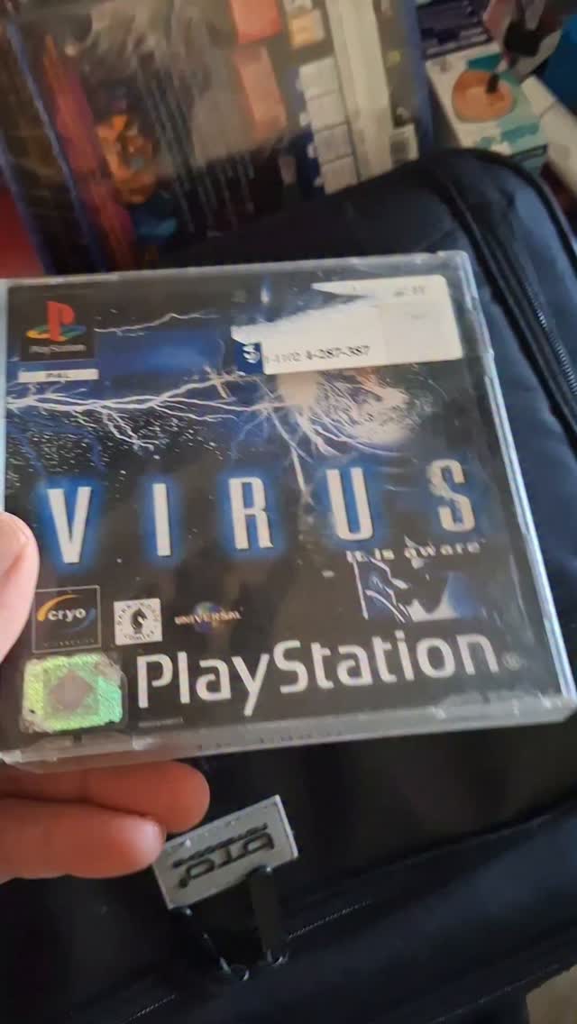 Virus on PS1 is a survival horror shooter based on the 1999 movie as well as the graphic novel. It only was released only in Europe, made by Cryo.

I have a soft apt for Cryo, but this game is pretty bad. Cryo was mostly known for pretendered fmv games like Atlantis, and it shows here that they were behind with 3d graphics and gameplay.

The music and atmosphere is still pretty good and the 3d animated opening scene is well done, because that is what they were good at. Odd little game, this.

#playstation #ps1 #survivalhorror #retrogaming
